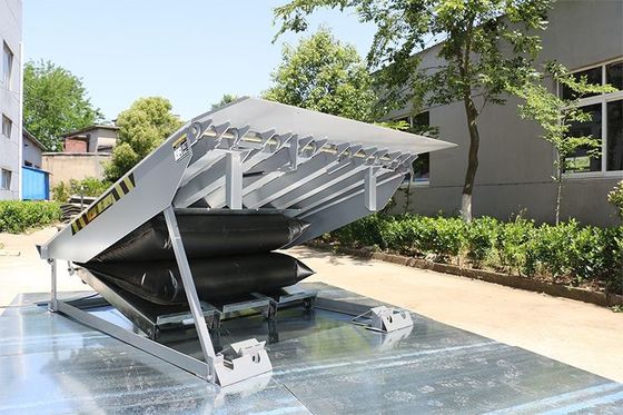 स्वचालित सुरक्षित एयरबैग लिफ्टिंग उपकरण गोदाम डॉक लेवलर